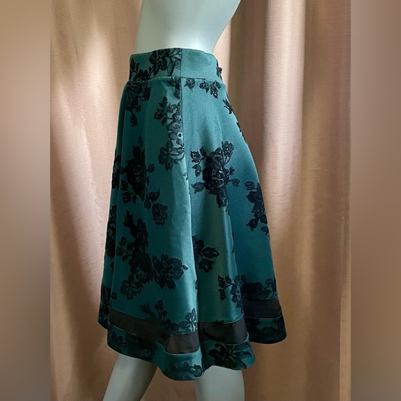 Monteau Faith and Joy Green Embellished Skater Small Skirt GUC - Picture 3 of 7